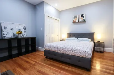 Modern 2BR/ Close to Boston with a lovely outdoor space