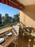 Cozy, bright, facing the Bay of Portissol