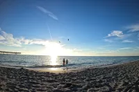 VENICE🌴Heated Pool House💦 7 min to the Beach🌊 Shops&Dining nearby