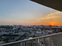 Fantastic Ft Myers Beachfront Condo! Flexible Check-in Dates and Many Amenities!