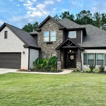 LUX House! HOT TUB! 4 min to campus. Golf lot