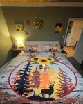 Sunflower Hideout: Dry Sauna, Gym, Private Balcony, Jacuzzi & Ping Pong!