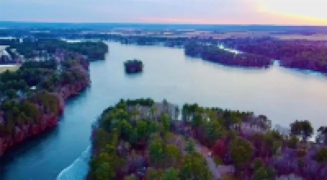 Little Cottage On Prairie - Prairie Lake That Is!!!