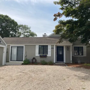 Renovated Home with heated pool near the beach! Fenced in yard +pet friendly