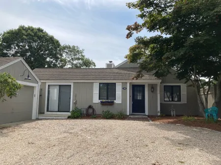 Renovated Home with heated pool near the beach! Fenced in yard +pet friendly