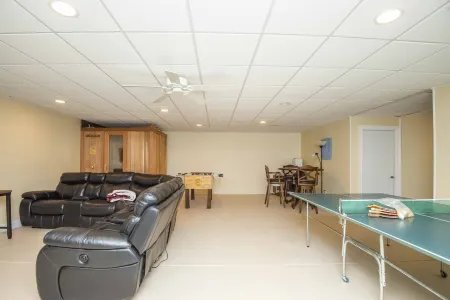 "A Place To Land" on WATTS BAR LAKE with a PRIVATE BOAT DOCK!