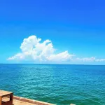 Enjoy Spectacular Bradenton Beach, Ocean, Pool & Restaurants! Anna Maria Island!