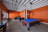 Luxurious Creekside Camper/RV in Gatlinburg, TN w/bunk room & fire pit.