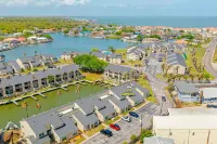 Fun-clean-family-canal front 3-2.5 condo Boat&Shop fish from the back porch!
