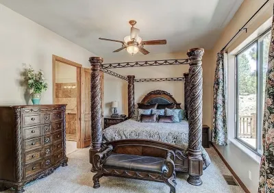The EXECUTIVE LEVEL retreat for families and outdoor lovers in Happy Jack, AZ! Hotels near Meteor Crater Natural Landmark