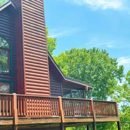 Spectacular Mountain View, rustic log, hot tub, deck fireplace