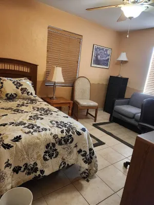 2 Bed, 2 Bath home for winter rental in stable neighborhood in Tucson