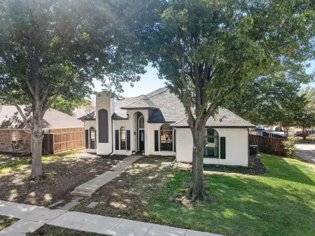 4B/2B Carrollton, TX - Contemporary Central Comfort Отели в г. Кэрролтон