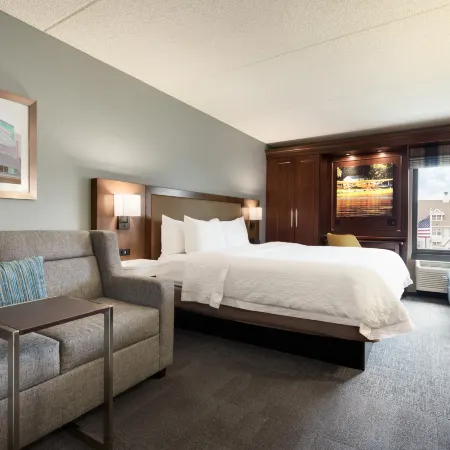 Hampton Inn Appleton (Fox River Mall Area)