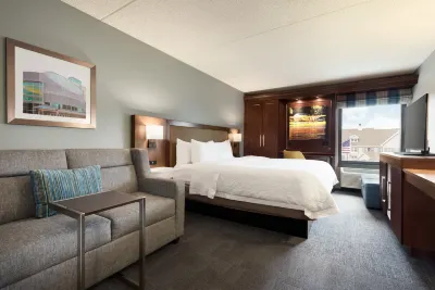 Hampton Inn Appleton (Fox River Mall Area) Hotel dekat Diver's Realm, Inc.