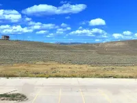 Queen Suite~Resort Amenities~19 Miles to West RMNP