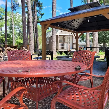 Water access tiny cabin, kayaks, dock, fire pit, gazebo, grill, fishing, boating