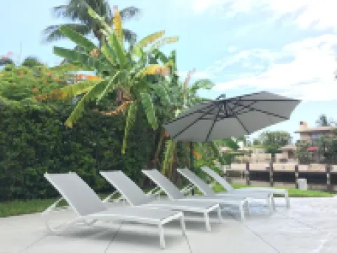 Waterfront Estate Exclusive-Paradise Lighthouse Point Florida Private Pool/Spa Hotels in Lighthouse Point