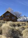 Nestled in nature with views of the Alabama Hills, Sierras and Inyo Mountains