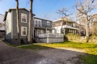 Heart of Tarrytown: Austin Retreat near DT and UT