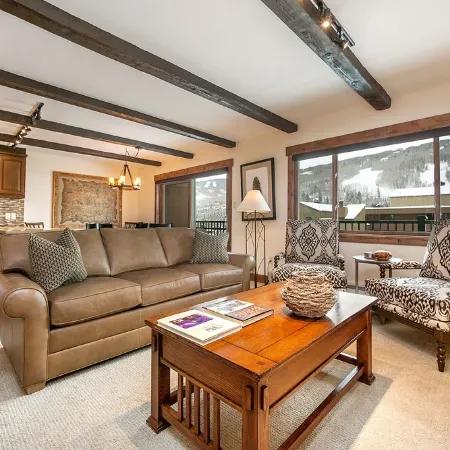 2 Bed / 2 Bath With Amazing Views Steps From Gondola