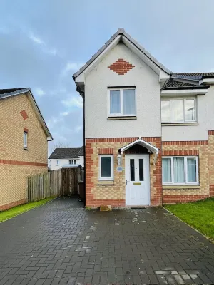 Elegant 3BR house in Glasgow Hotels near Baillieston