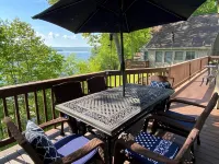 Lakefront, 3 Amazing Decks, Tennis/Pickle Ball, Boat Slip, Hot Tub, Bed Swing - 4-Star