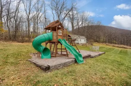 Top of Lemont - Minutes to Downtown State College and Penn State