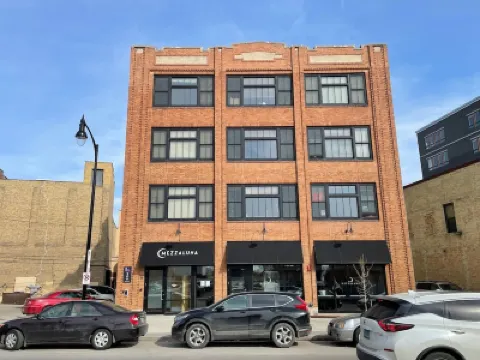 Dakota Suite in Downtown Fargo Historic Building   Pet Friendly โรงแรมใน