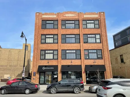 Dakota Suite in Downtown Fargo Historic Building   Pet Friendly