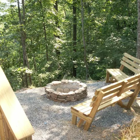 HAWKS RIDGE HIDEAWAY- Luxury Cabin & Great Get-Away! Amaazing view!