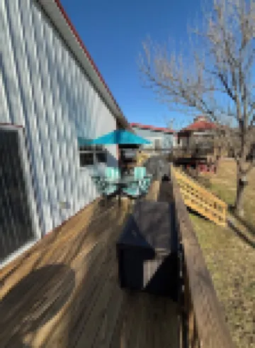 Lake Front charming 2-bedroom house, at Rough River Lake.