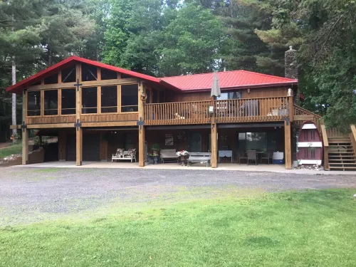 Hooties Birch Port on the Beautiful Eau Claire chain of lakes Các khách sạn ở Barnes