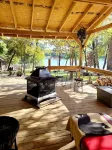 Beautiful Cabin for Two on Cedar Creek Lake