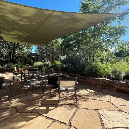 Modern-1 Mile to Plaza-Floor to Ceiling Windows-Mountain Views-Wildlife.