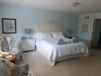 3,200SF Home/ 3.5 Bathrooms-3 Showers/Wrap Around Porch/Walk to Town/Beach