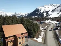 Jeremys Mountain Chalet @jeremysmountainchalet