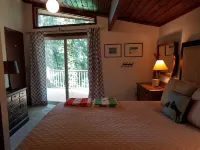 Cozy Cabin with Slip Dock on Lake Hartwell