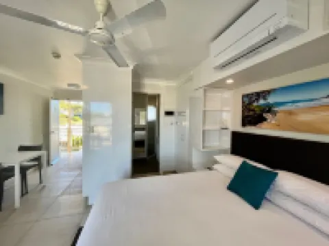 Top Level Deluxe Studio Unit 21