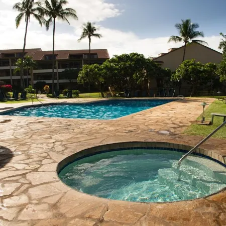 Kaanapali Royal Corner Condo, Walk to Beach, Pool, Lanai & Beach Gear Included