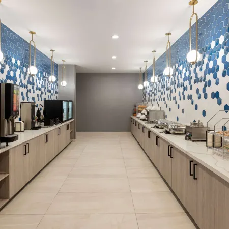 La Quinta Inn & Suites by Wyndham DeSoto