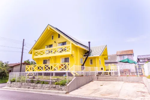 Awaji Large Log House in Goshiki 2 Hotel di Sumoto