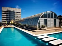 Pierre & Vacances Apartamentos Edificio Eurobuilding 2 Hotels near Torre BBVA