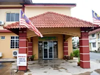Samudera Hotel Hotels in Kampung Raja