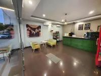 De' Chukai Hotel - parking
