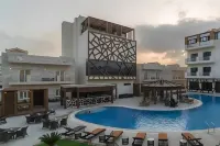 Belad Bont Resort - Pools