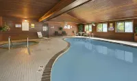 Super 8 by Wyndham Shakopee Hotels in Chanhassen
