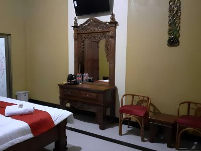 RedDoorz Syariah Near Exit Toll Ngemplak Solo