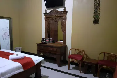 RedDoorz Syariah near Exit Toll Ngemplak Solo Hotel di Colomadu