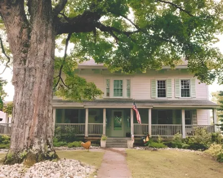 Inn on Great Sacandaga Lake โรงแรมในFulton County